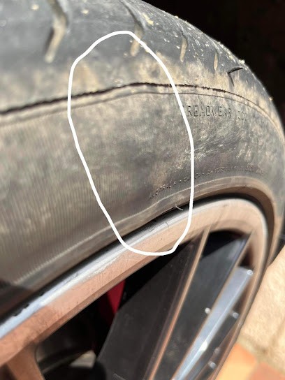 DBS Custom, Garage Automobile à Écuisses