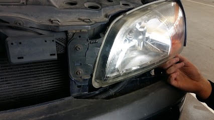 CARROSSERIE LES VIEILLES TERRES, Garage Automobile à Couëron