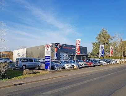 AD Carrosserie Et Garage AD Expert MAILLOCHON Location Minibus 9 Places 79700 Saint Aubin De Baubigné Proche De Mauléon, Garage Automobile à Mauléon