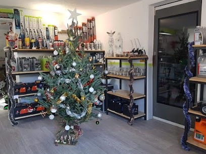 Garage Green & Thirteen, Garage Automobile à Dieulefit