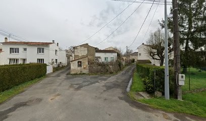 ÁREA 17, Garage Automobile à Chaniers