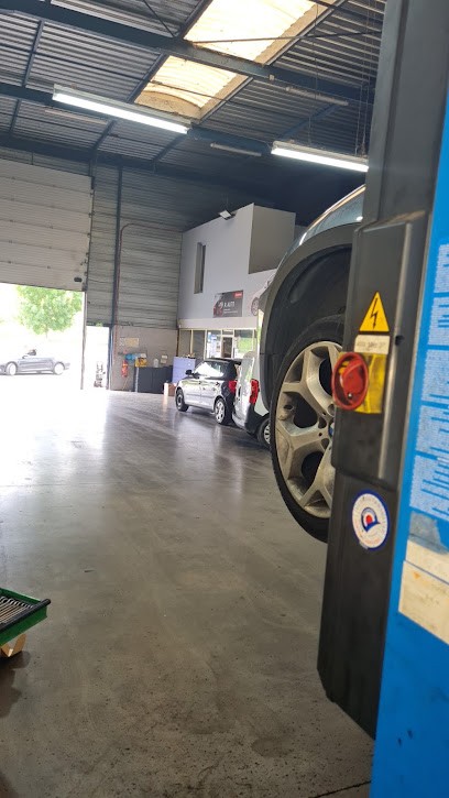 R AUTO MANTES LA VILLE, Garage Automobile à Mantes-la-Ville
