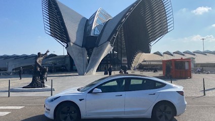 VTC TR 69 (taxi Aéroport Lyon /Taxi Lyon / Vtc Aéroport Lyon), Garage Automobile à Genas