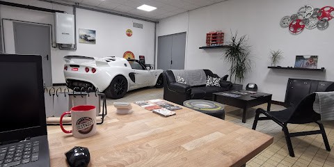 Vectura District Performance, Garage Automobile au Creusot