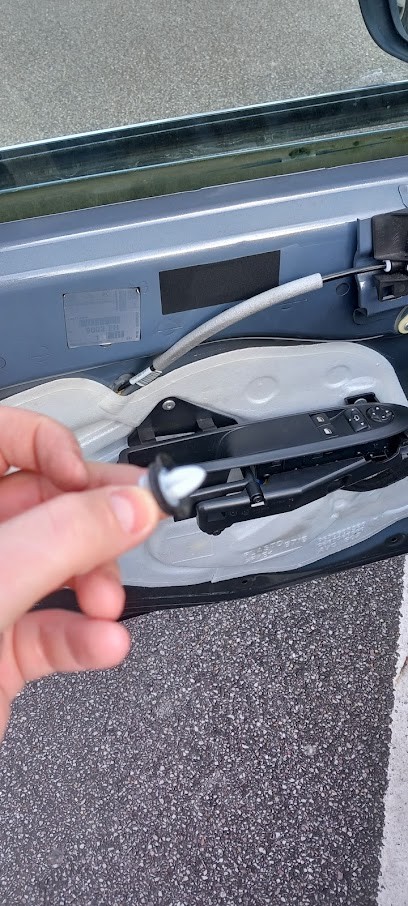 Garage, Garage Automobile à Heudebouville