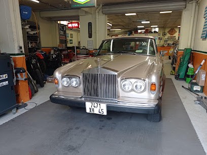 Paris Londres Automobiles, Garage Automobile à Gentilly