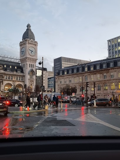 ADARDOUR VTC, Garage Automobile à Paris 14