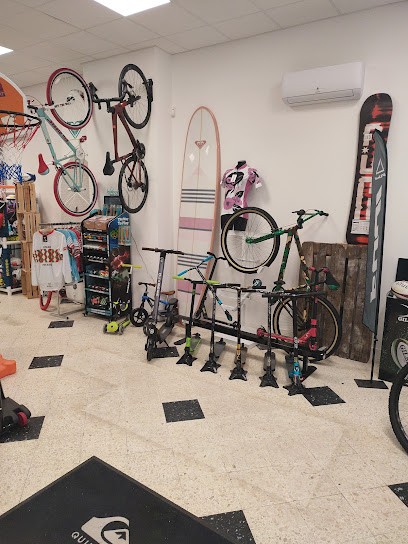 Uhalde Sport Hasparren Cycles, Garage Automobile à Hasparren