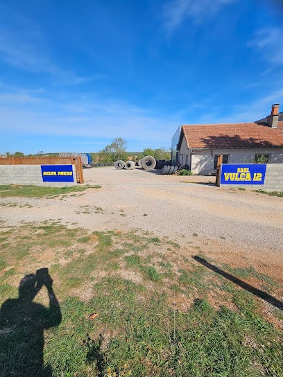 Vulca 12, Garage Automobile à La Cavalerie