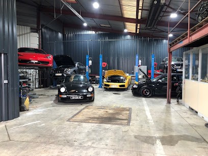 Le cheval cabré, Garage Automobile au Coudray