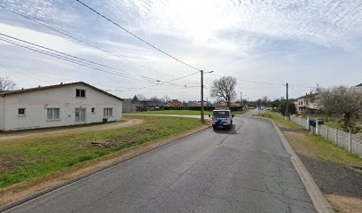 Oversee, Garage Automobile à Peschadoires