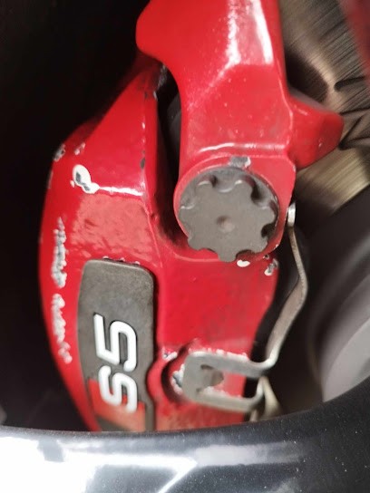 JRC, Garage Automobile à Saussay