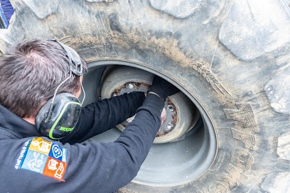 Point S Auto Centre, Garage Automobile à Laveyron