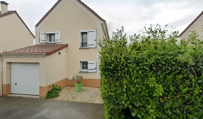 ADLAVE 77 LAVAGE AUTO - DISTRIBUTEUR CARPOLISH Produits Professionnels Pour Le Nettoyage Automobile, Garage Automobile à Lieusaint