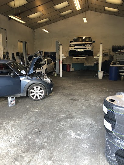 Charly Auto ,carrosserie peinture, Garage Automobile à Villemoustaussou