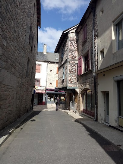 GARAGES Poujouly St Chély, Garage Automobile à Saint-Chély-d'Apcher
