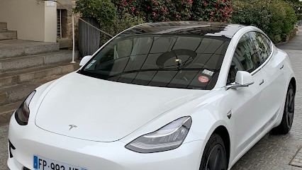 Nicolas Tesla - VTC Saint Nazaire - La Baule - Pornichet - Aéroport Nantes, Gares. Sté Transferts Nantes Premium, Garage Automobile à Saint-Nazaire