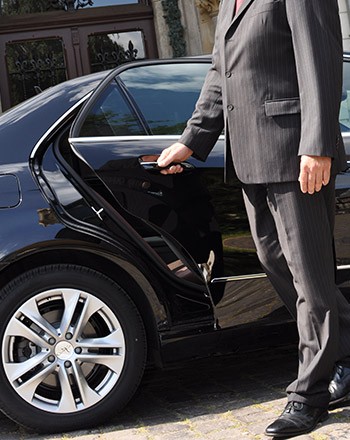 Chauffeur Vtc Lyon | Reservation Driver Private | Transfert Aéroport & Gare | Private Driver Lyon, Garage Automobile à Bron