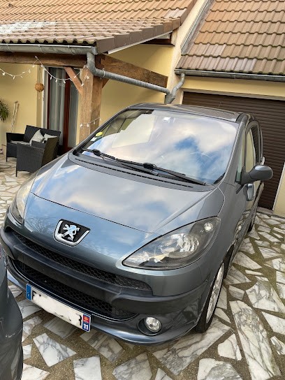 FLASH AUTO IDF 77-centre auto toutes marques /carrosserie parebrise /achat vente reprise, Garage Automobile à Savigny-le-Temple