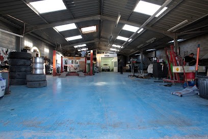 Oleron Boat Service (Garage Automobile & bateau), Garage Automobile à Saint-Denis-d'Oléron