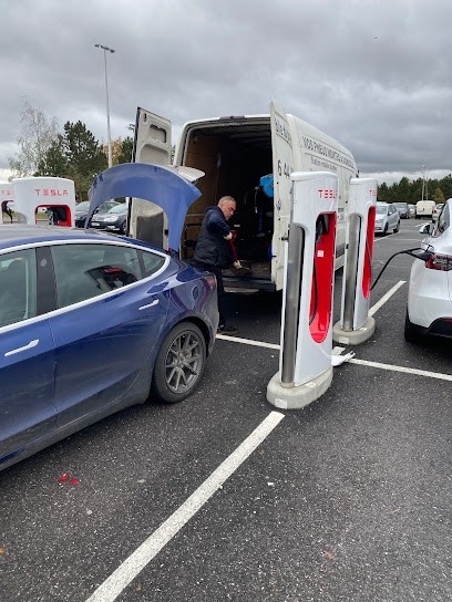 H.D.Z. Pneu, Garage Automobile à Nancy