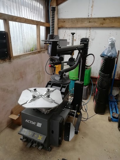 Garage Pustoch, Garage Automobile à Querrien