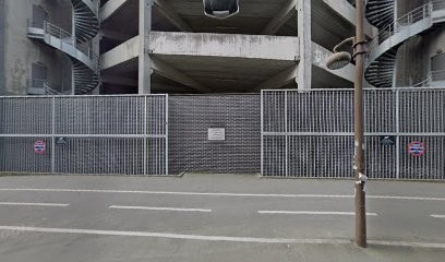 M W Ivry, Garage Automobile à Ivry-sur-Seine