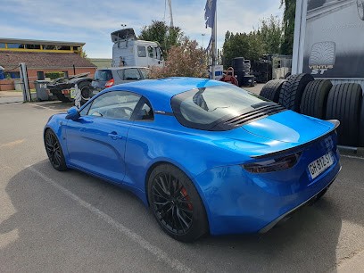 International Pneus Service, Garage Automobile à Gondecourt