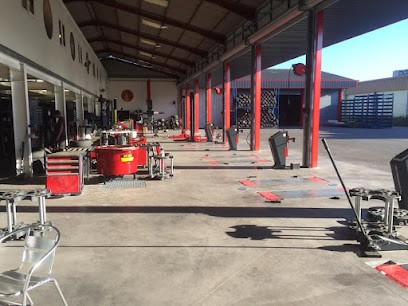 Planète Pneus, Garage Automobile à Plan-d'Orgon