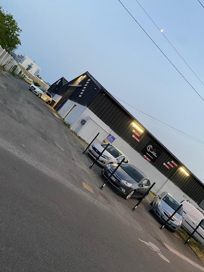 M PERFORMANCE, Garage Automobile à Lorient