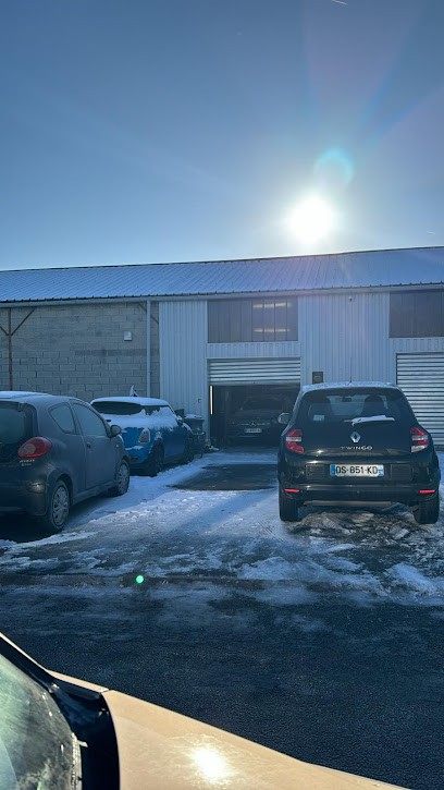 Qui Renove Tout - Garage agréé - Spécialisé dans la rénovation carrosserie, Garage Automobile à Domont