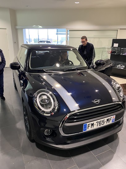 NEUBAUER DISTRIBUTEUR CHAMBOURCY Mini, Garage Automobile à Chambourcy