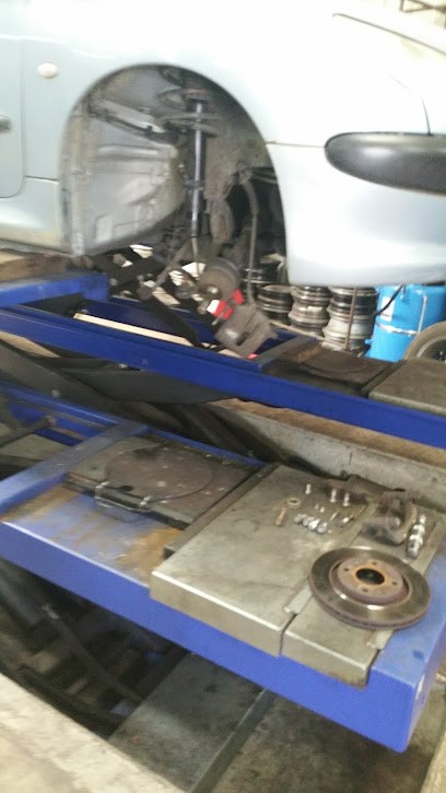 First Stop Fraboni Service Auto Génissieux, Garage Automobile à Génissieux